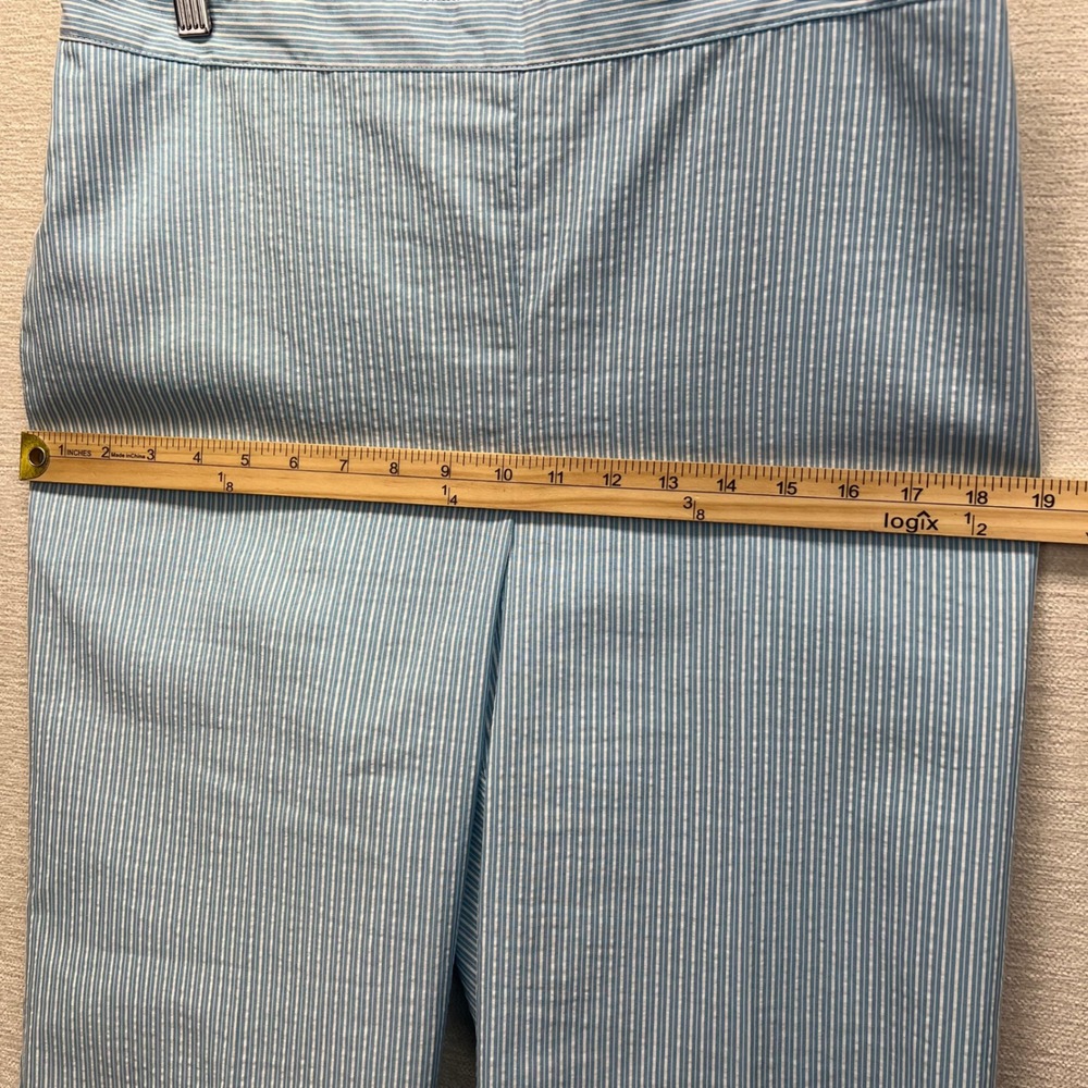 Alfred Dunner Striped Capri Pants Womens 12 Blue White Seersucker Pull On - Picture 4 of 9